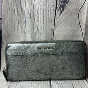 Michael Kors Silver zip around wallet with crackle leather